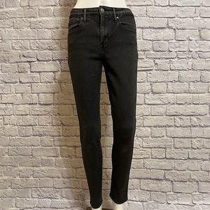 Levi’s 721 High-Rise Skinny Jeans - Black/Grey
